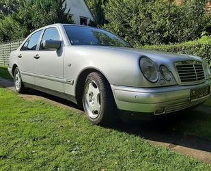 Mercedes-Benz E 240 Gebrauchtwagen