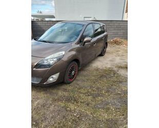 Renault Grand Scenic Gebrauchtwagen