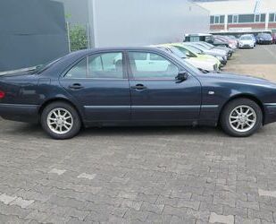 Mercedes-Benz E 220 Gebrauchtwagen