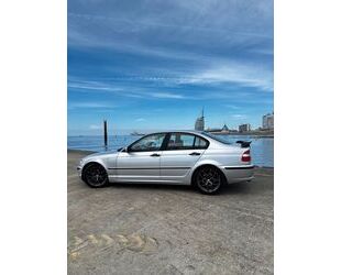 Nissan 320 