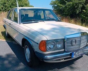 Mercedes-Benz 240 Gebrauchtwagen