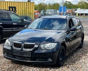 BMW BMW 318i Touring Klima Navi Pano Gebrauchtwagen