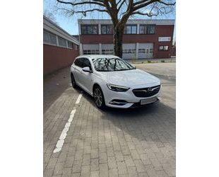 Mercedes-Benz Insignia 