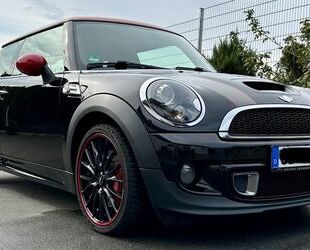 BMW John Cooper Works 