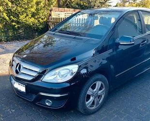 Mercedes-Benz B 180 Gebrauchtwagen
