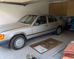 Mercedes-Benz E 230 Gebrauchtwagen