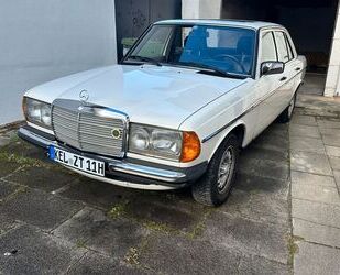 Mercedes-Benz 240 Gebrauchtwagen