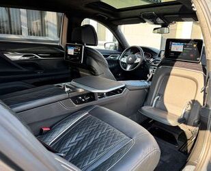 BMW 750 