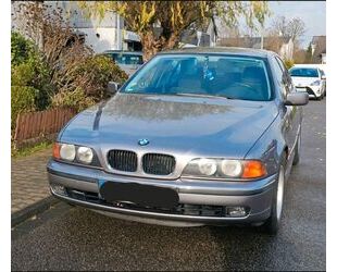 BMW 528 