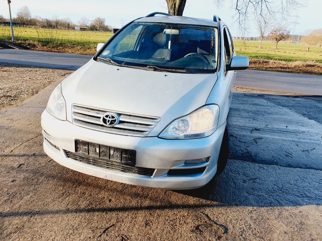 Avensis Verso