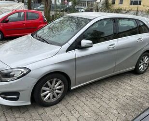Mercedes-Benz B 180 Gebrauchtwagen