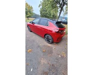 Nissan Corsa 