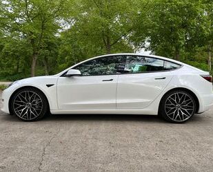Tesla Model 3 Gebrauchtwagen