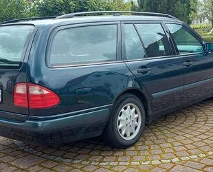 Mercedes-Benz E 240 Gebrauchtwagen