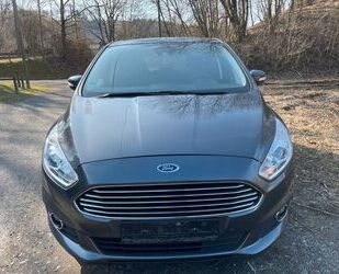 Ford S-Max Gebrauchtwagen