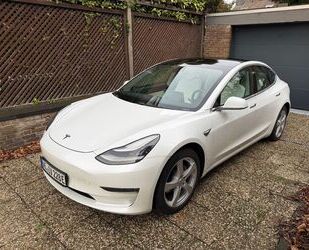 Tesla Model 3 Gebrauchtwagen
