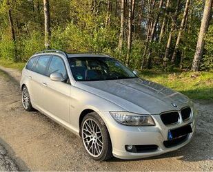 BMW BMW 318d Touring - AHK, PANO, NAVI, Scheckheft... Gebrauchtwagen