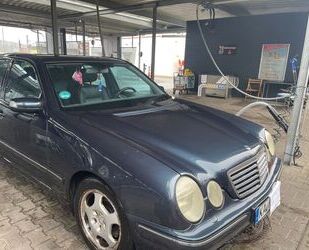 Mercedes-Benz 270 