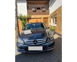 Mercedes-Benz 220 Gebrauchtwagen
