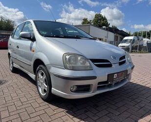 Nissan Almera Tino 