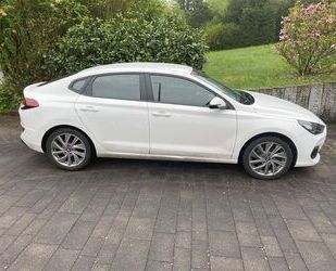 Renault i30 