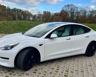 Tesla Model 3 Gebrauchtwagen