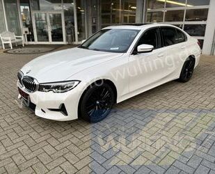 BMW BMW 320 i Luxury Line Autom. Leder GSD LED-SW 1. H Gebrauchtwagen