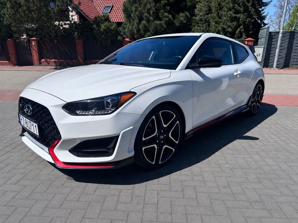 Veloster