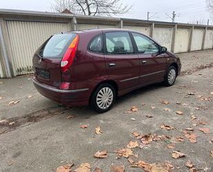 Nissan Almera Gebrauchtwagen