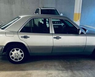Seat E 300 