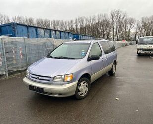 Mazda Sienna 
