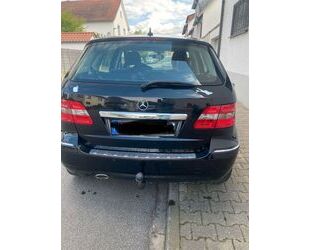 Mercedes-Benz B 180 Gebrauchtwagen