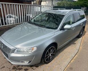 Volvo V70 