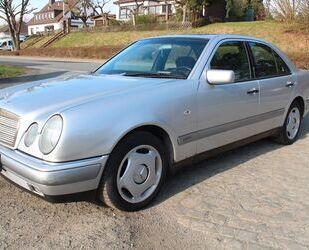Mercedes-Benz E 240 Gebrauchtwagen