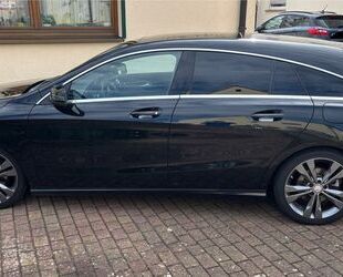 Mercedes-Benz CLA 200 Shooting Brake Gebrauchtwagen