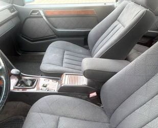 Mercedes-Benz E 200 Gebrauchtwagen