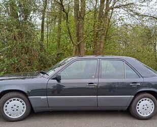 Mercedes-Benz E 260 Gebrauchtwagen