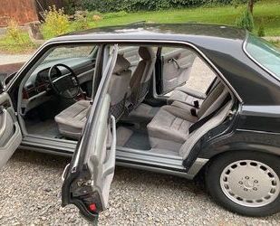 Mercedes-Benz 560 Gebrauchtwagen