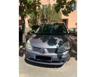 Renault Grand Scenic Gebrauchtwagen
