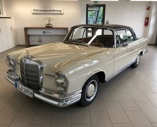 Mercedes-Benz 220 Gebrauchtwagen