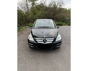Mercedes-Benz B 180 Gebrauchtwagen