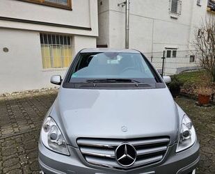 Mercedes-Benz B 180 Gebrauchtwagen