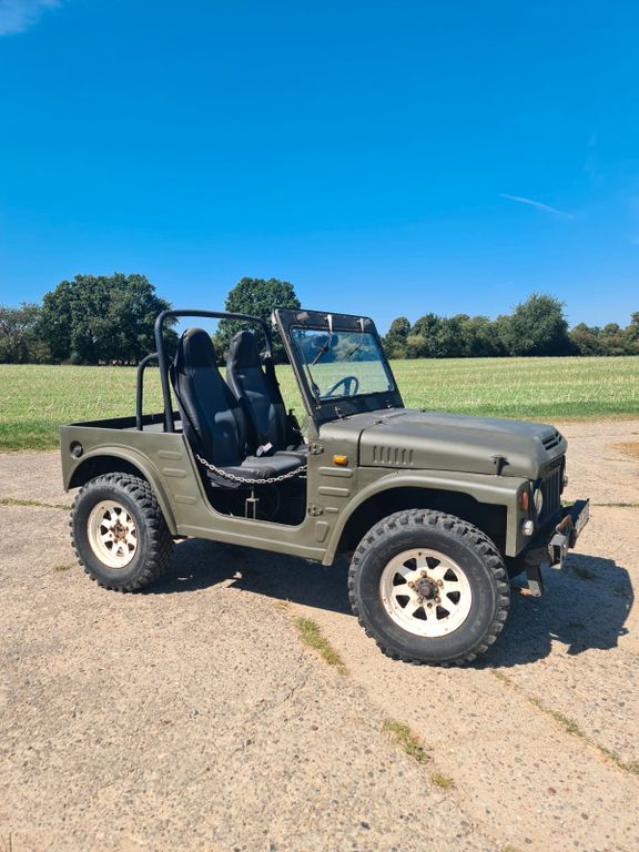 LJ