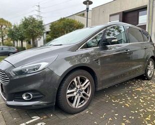 Ford S-Max Gebrauchtwagen