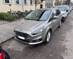 Ford S-Max Gebrauchtwagen