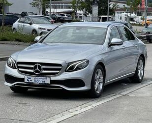 Ford E 220 