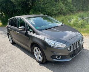 Ford S-Max Gebrauchtwagen