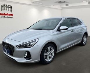 Hyundai Hyundai i30 Premium 1.4 AUTOMATIK+LEDER+NAVI+SITZH Gebrauchtwagen