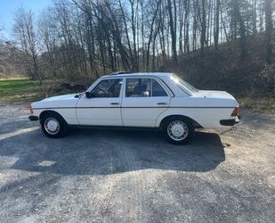 Mercedes-Benz E 230 Gebrauchtwagen