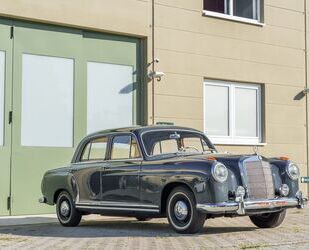 Mercedes-Benz 220 Gebrauchtwagen